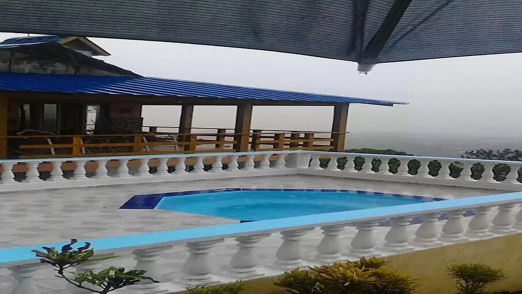 別荘 Villa Vista Paraiso ハラバコア